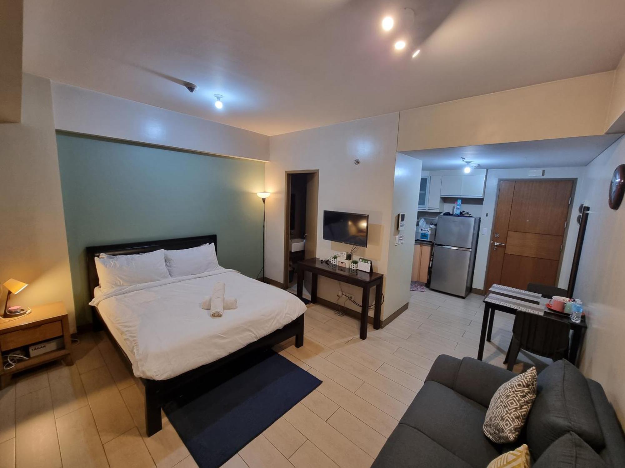Palm Tree Condos Near Mnl Airport Terminal 3 By Elr Manila Exterior photo